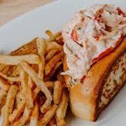 Maine Style Lobster Roll