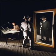 Nightmares and Dreamscapes: From the Stories of Stephen King: "Umney's Last Case" (S1,E3)