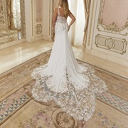 Cut-Away Lace Hem on Train