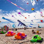 Washington State International Kite Festival (Long Beach in August)