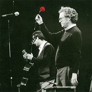 Grândola Vila MorenA - Zeca Afonso