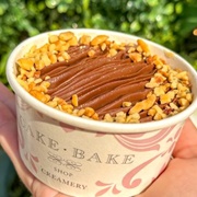 Chocolate Peanut Butter Mousse Pie