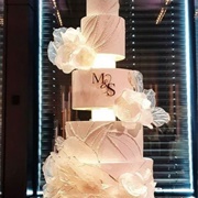 Light-Up Tier Separators