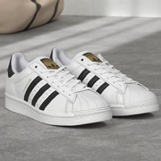 Adidas Superstar