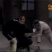 S8.E11: La Historia De Napoleón Bonaparte/El Callo