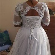 Wide V-Shape on Back Lacing