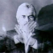 S7.E11: James Coburn/Lindsey Buckingham & the Cholos