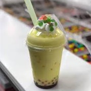 Piña Colada Boba Tea With Huckleberry Boba