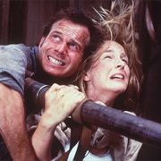 Twister (1996) – Strapping Themselves to Pipes
