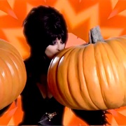 Music Video: 2 Big Pumpkins