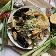Lemongrass Mussel Pasta