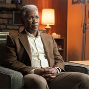 S3.E1: The Great War and Modern Memory