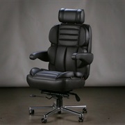 S29.E5: Office Chairs, Vinobrew, Reconditioned Sander Drums, Lithographs