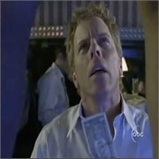 In Case of Emergency: "Oh, Henry!" (S1,E6)