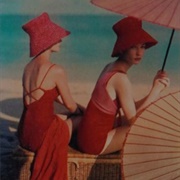 Under Parasols Vogue (Louise Dahl-Wolfe)