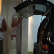 Hogan Knows Best: "The Big Move" (S3,E1)