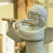 S13.E11: Carved Wood Sculptures/Flatware/Cow Bells/Fountain Pens