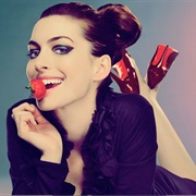 S34.E4: Anne Hathaway/The Killers