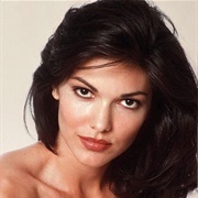 Laura Harring