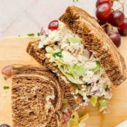 Multigrain Rye Bread With Red Onion and Chicken