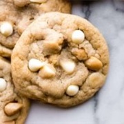 White Chunk Macadamia