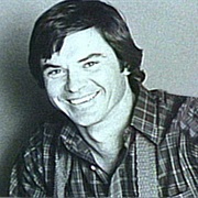 S7.E14: Robert Urich/Mink Deville