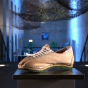 S14.E8: Custom Running Shoes/Axes/Racing Karts/Animatronics