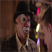 Detroiters: "Happy Birthday Mr. Duvet" (S1,E5)