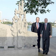 John McCain Memorial, Hanoi
