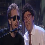 Extras: "Chris Martin" (S2,E4)