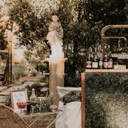 Statue in Wedding Decor