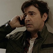 S1.E7: Father of the Year