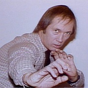 S6.E5: David Carradine/Linda Ronstadt/Cast of 'The Pirates of Penzance'