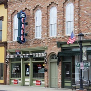 Palms Grill Cafe, Atlanta, IL