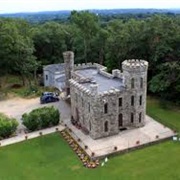 Winnekenni Castle (Massachusetts, US)