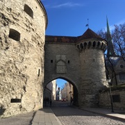 Suur Rannavärav, Estonia