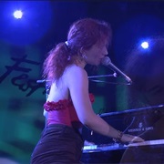 Tori Amos - Happy Phantom