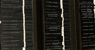 Books on Paperback Reader&#39;s Shelf