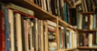 Emilias Unread Books on Her Shelf at the Beginning of 2026