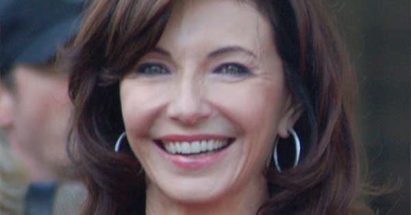 Mary Steenburgen @ Movies
